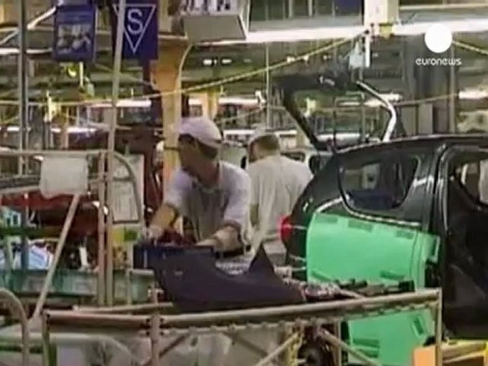 French car giant Peugeot Citroen to cut 8,000 jobs