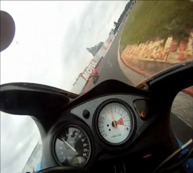 Nogaro Journée Club moto - 09-07-12-  série 3 - 4eme session