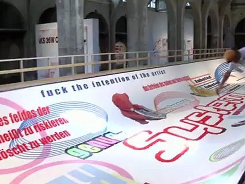 Flash CAPC / séance photos de David Manaud sur l'oeuvre de Michel Majerus If you are dead, so it is