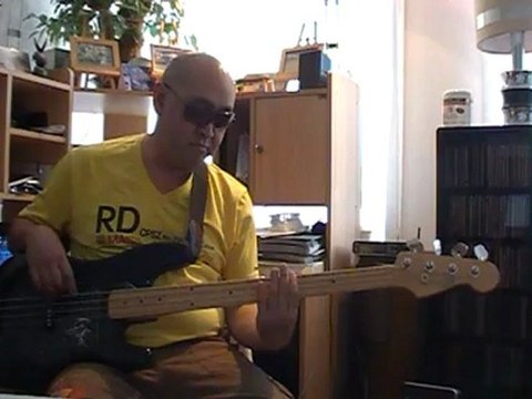 It's a kind of magic Queen basscover bob roha