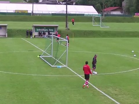 Στιγμιότυπα από την απογευματινή προπόνηση της ομάδας του Ολυμπιακού (11/7)