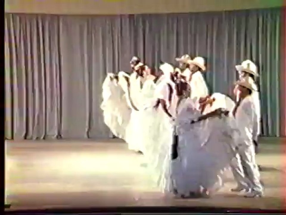 Titre 6  Fiesta Méxicana 1989. Dans la Salle Marcel Pierrot.