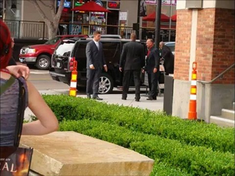 Tim Burton Unexpectedly Visits The Frankenweenie Exhibit at Comic-Con 2012