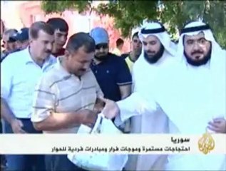 سوريا .. مساعدات عربية لفارين بحدود تركيا