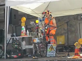 EL DUENDE ELECTRICO EN INAGUARACIÓN  DE CASA RURAL DEL ESCOCÉS