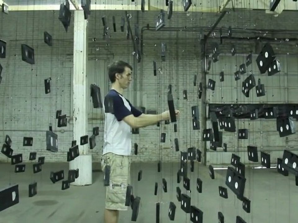 Illusion d'optique avec des cassettes VHS