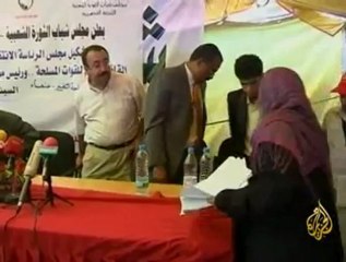 صالح يتمسك بالحكم رغم المطالب برحيله