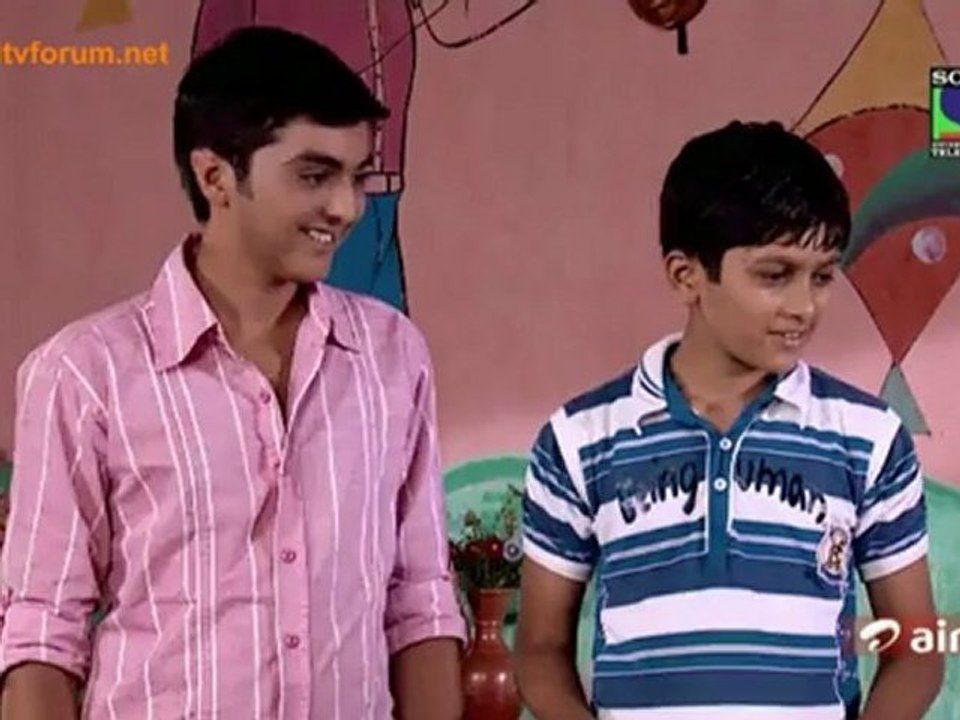 Parvarish Kuch Khatti Kuch Meethi 12th July 2012 pt2