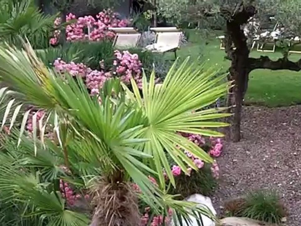 Helli mit dem Hotel Andreus Buddha Meran Südtirol