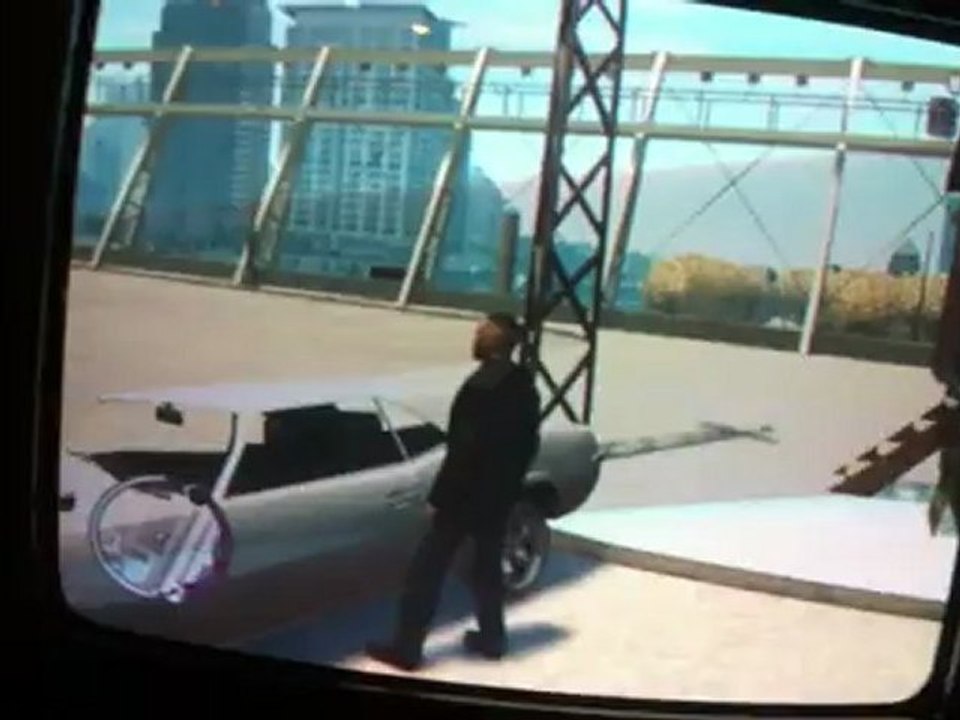 suicide avec une bombe et une voiture toute moche
