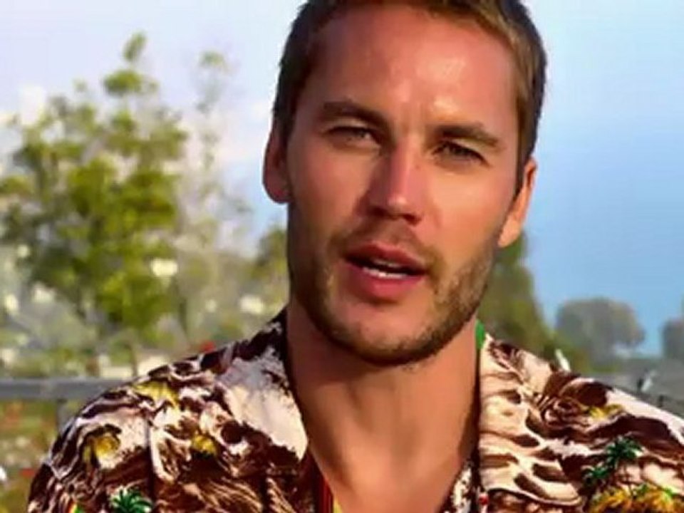 Savages - Featurette: "I'm a Savage"