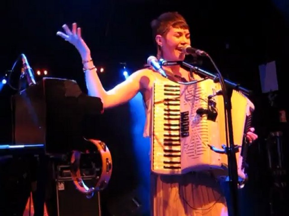 Maia Vidal "Follow me"