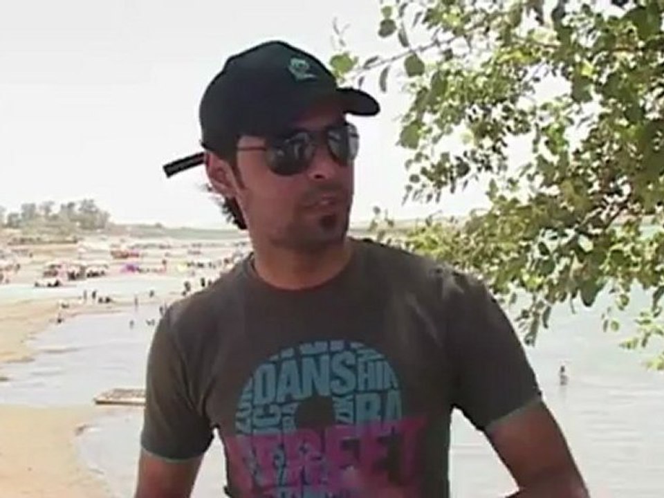 Iraqis escape country's woes at lake resort