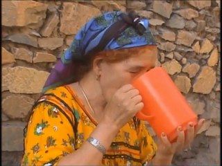 Chants révolutionnaires de Kabylie par Na Zouina de Tawermite