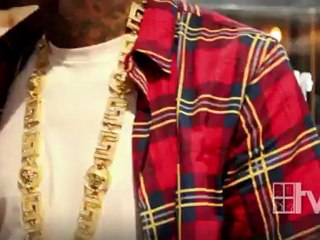 Tyga Picks Up His New Versace Chain!