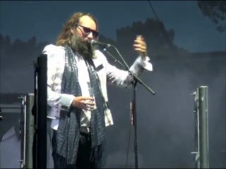 Festival : Sébastien Tellier enflamme le Pont du Gard