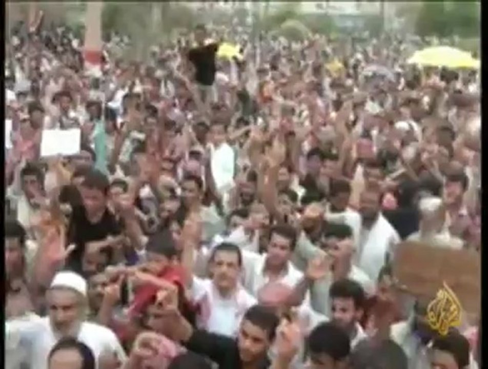 مظاهرات ومسيرات مطالبة برحيل بقايا نظام صالح