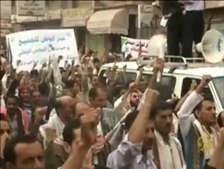 مئات آلاف اليمنيين يتظاهرون في جمعة الحسم الثوري