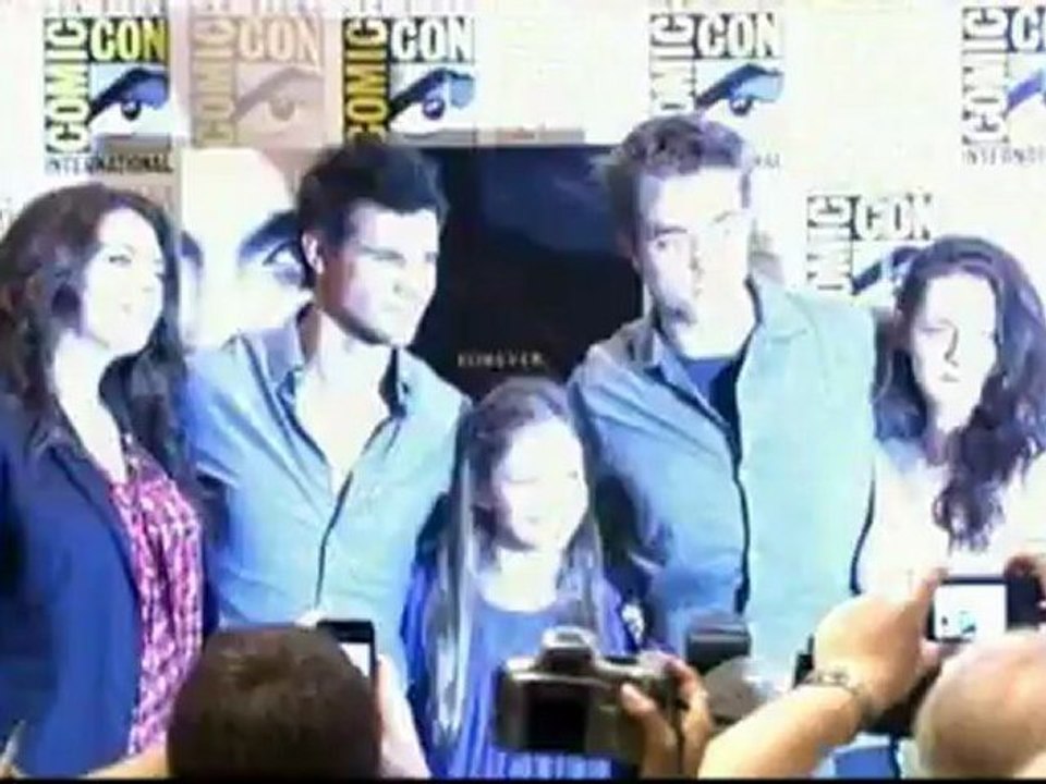 Robert Pattinson talks Twi-hards and thinking like Edward