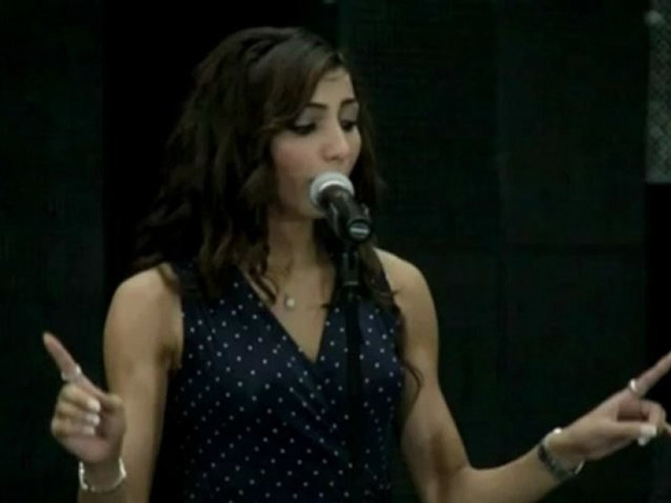 ‫كواليس - بروفة الفنانة دنيا بطمة لمهرجان صلالة 2012‬