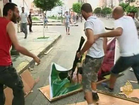 الثوار يعلنون سيطرتهم على 95% من الأراضي الليبية