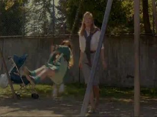 La mano que mese la cuna_clip3