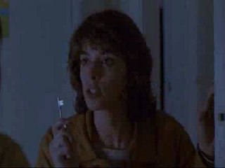 La mano que mese la cuna_clip7