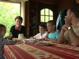 100 enfants de familles aidées par le Secours populaire partent en vacances en Suisse