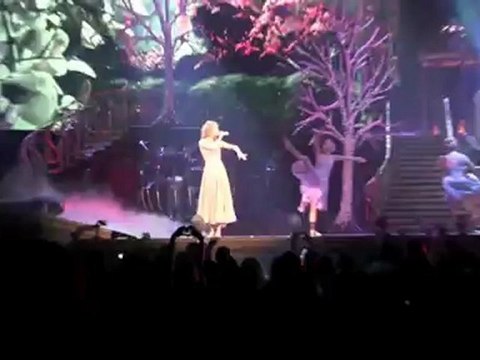 Taylor Swift's Earned $57M Tops 'Under 30' Forbes List