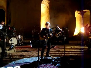 Jean-Louis Aubert-Who Knows Intro (Gargas 2011)