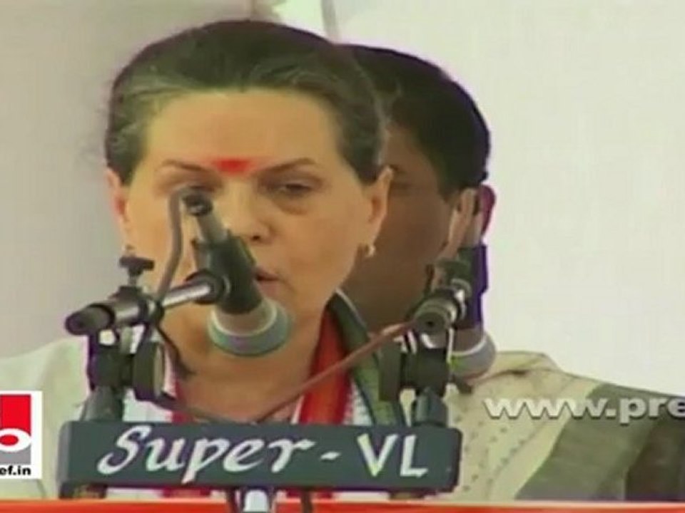 Sonia Gandhi: Gujarat needs a government that treats everyone equally