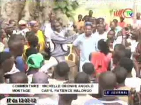 Soutien des membres du PCT à leur candidat à Ongoni