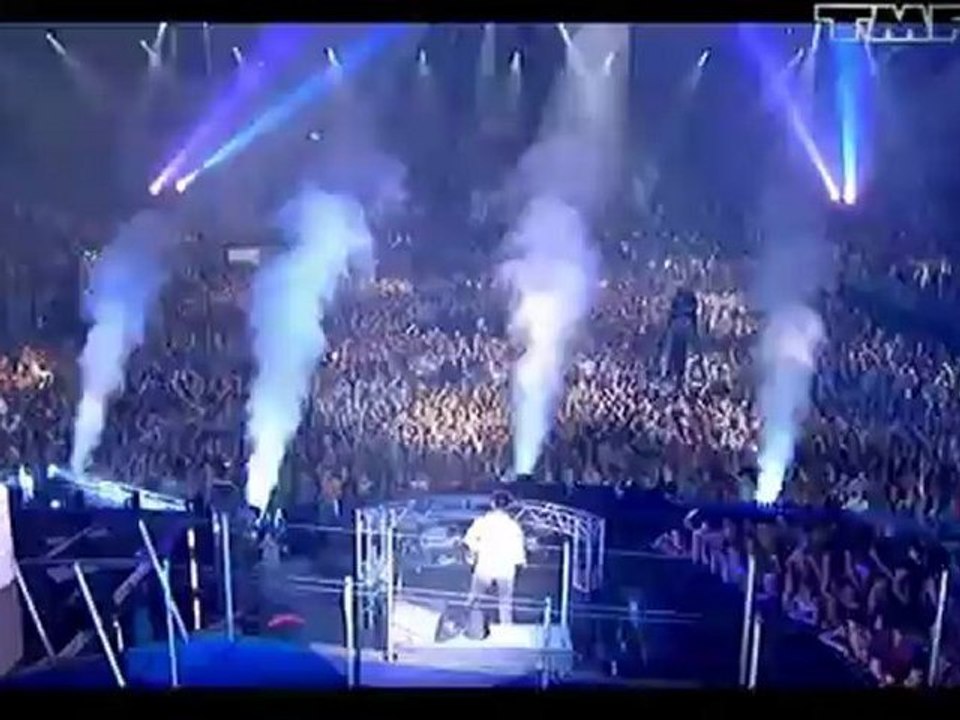 DJ Tiesto (Live - TMF Awards Belgium 2004).