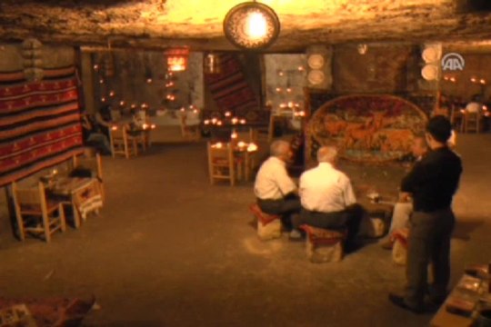 Serinlemek isteyenlerin tercihi ''mağara kafe''ler