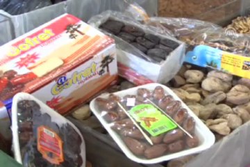 Hurmadan baklava, sucuk ve gofret