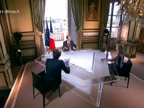 Hollande sur le tweet de Trierweiler : Je considère que les affaires privées se règlent en privé