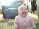 طفل صغير يضحك - YouTube