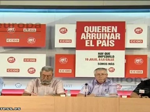 Méndez y Toxo convocan movilizaciones en julio