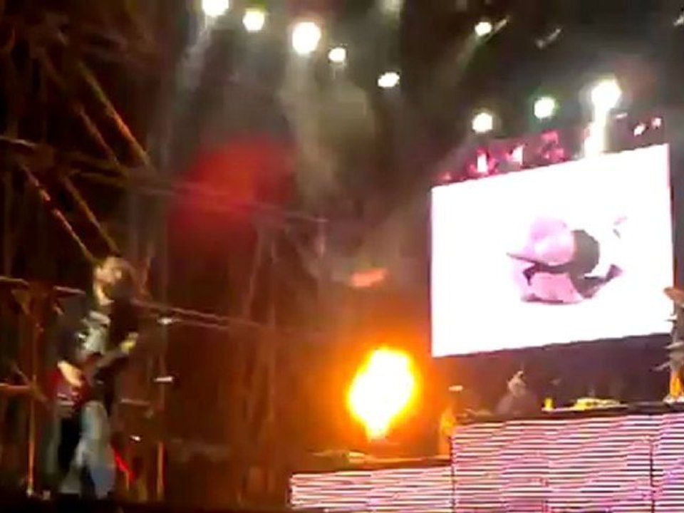 Guns N' Roses 11.07.2012 Rybnik (Poland)  live and let die