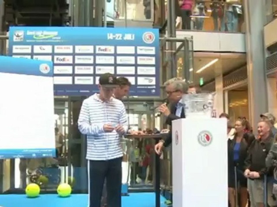 John McEnroe und Michael Stich als Losfeen in Hamburg