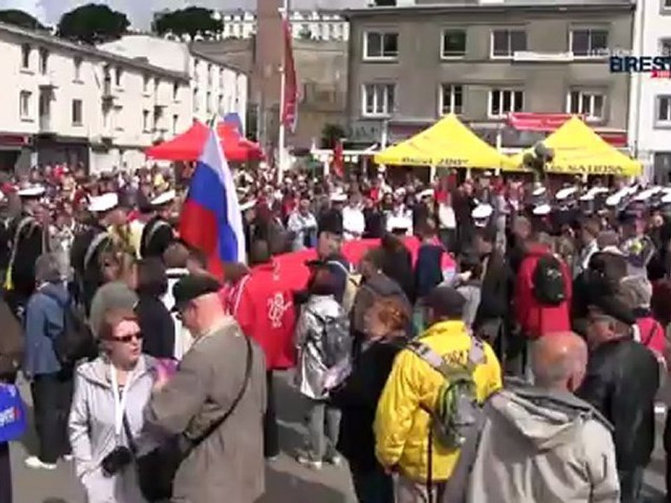 Les Tonnerres de Brest 2012 : Parade des cadets...