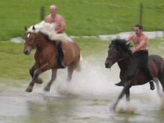 Galopade sous l'orage... Par la troupe Jehol...