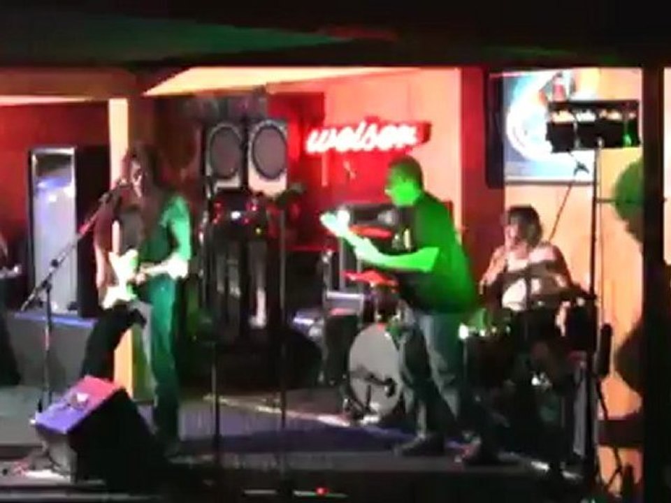 Geronimo Black "Man In The Box" at King's X Bar video Dailymotion