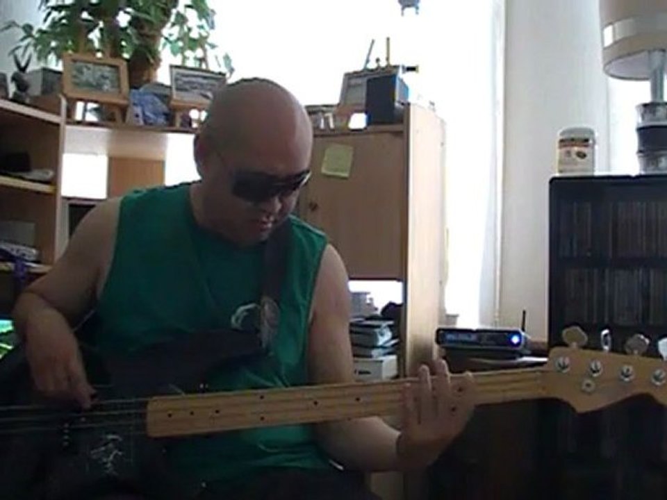 123 Gloria Estefan & Miami Sound Machine basscover2 Bob Roha