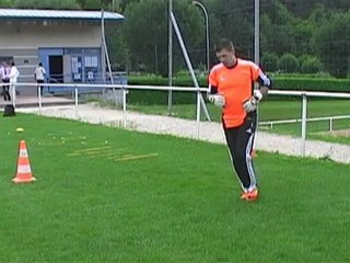 exercice coordination 1 gardien de but football goalkeeper training