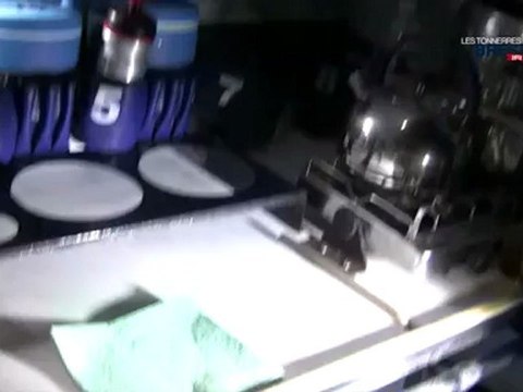 Les Tonnerres de Brest 2012 : Visite de la cuisine du maxi catamaran banque populaire