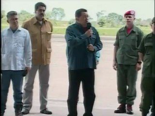 En cadena nacional, Chávez: Una revolución es como una madre que pare