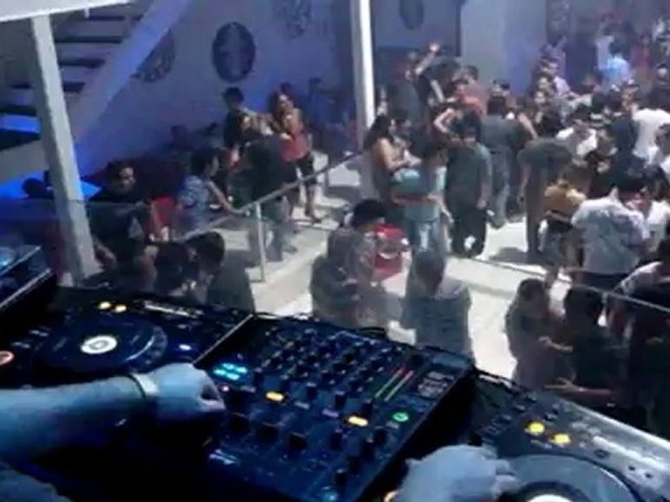 DJ OniKs @ Club Ice (São Paulo / SP) - 03/04/2010