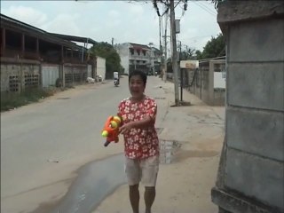 Thailande Pattaya Songkran 2006-Nong s'amuse