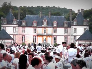 Dîner en blanc au Château de Bourron